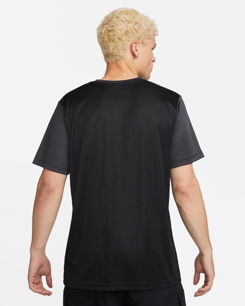 T-shirt Nike Repeat Noir pour homme
