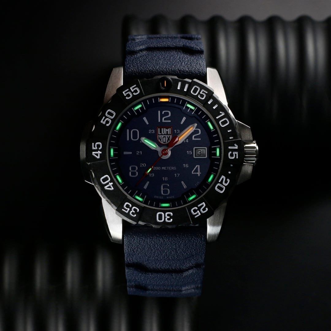 Luminox Navy Seal Steel 3250 Series