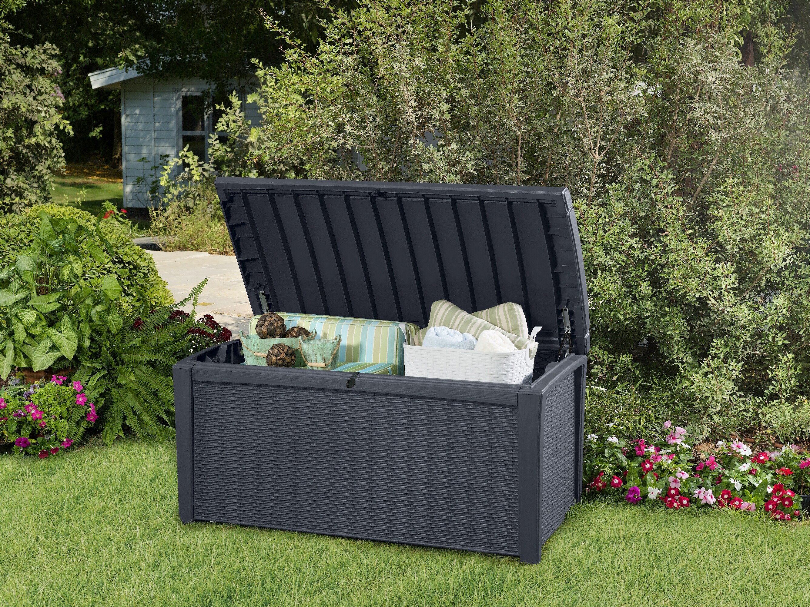 Keter Borneo Round Rattan Box