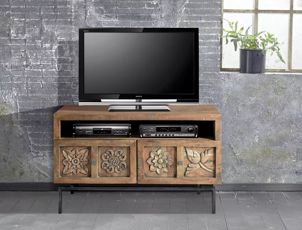 TV-Lowboard Carving
