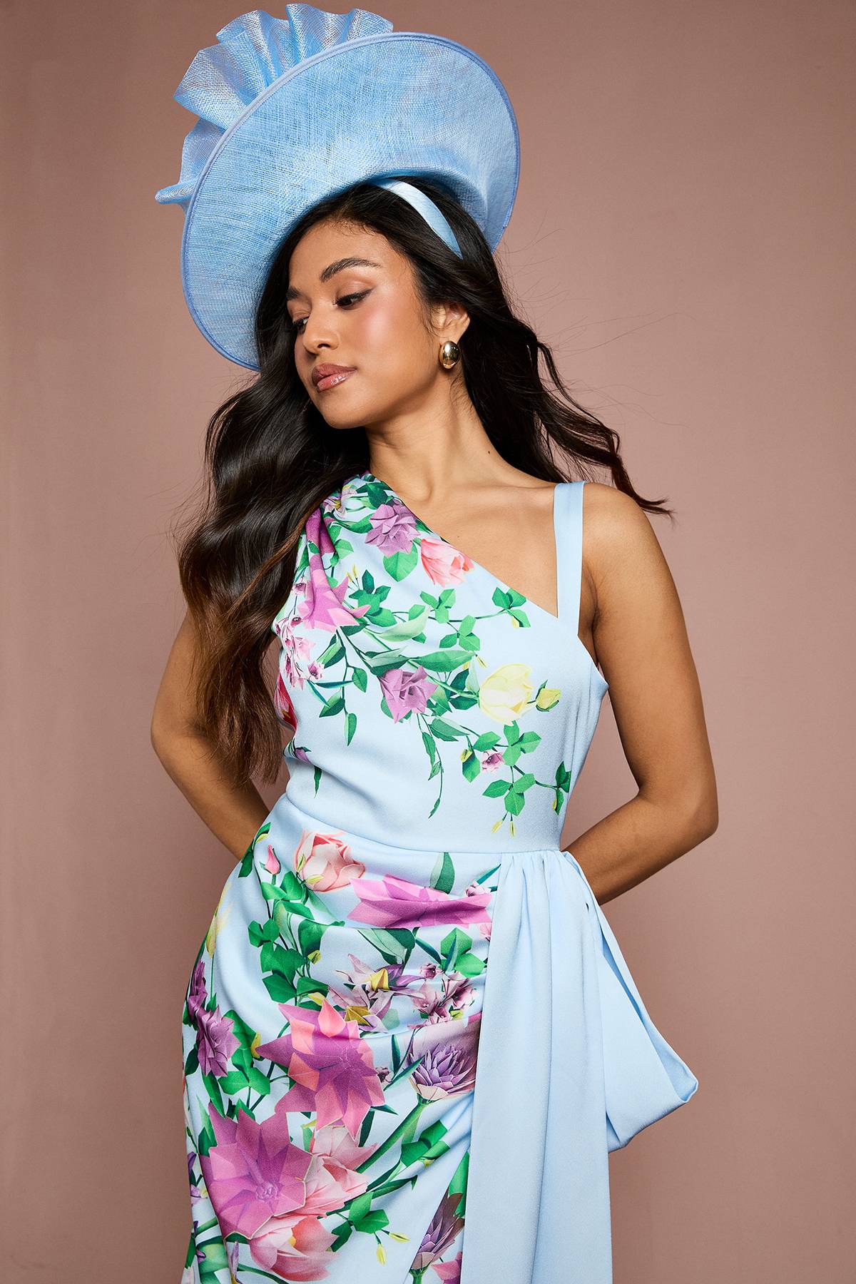 Coast Robe Midi Petite Lisa À Imprimé Floral Placé Satin Tan Avec Nœud Décoratif