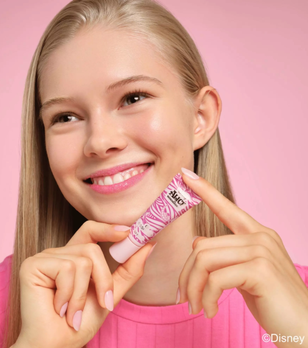 essence - *Alice in Wonderland* - Esfoliante labial