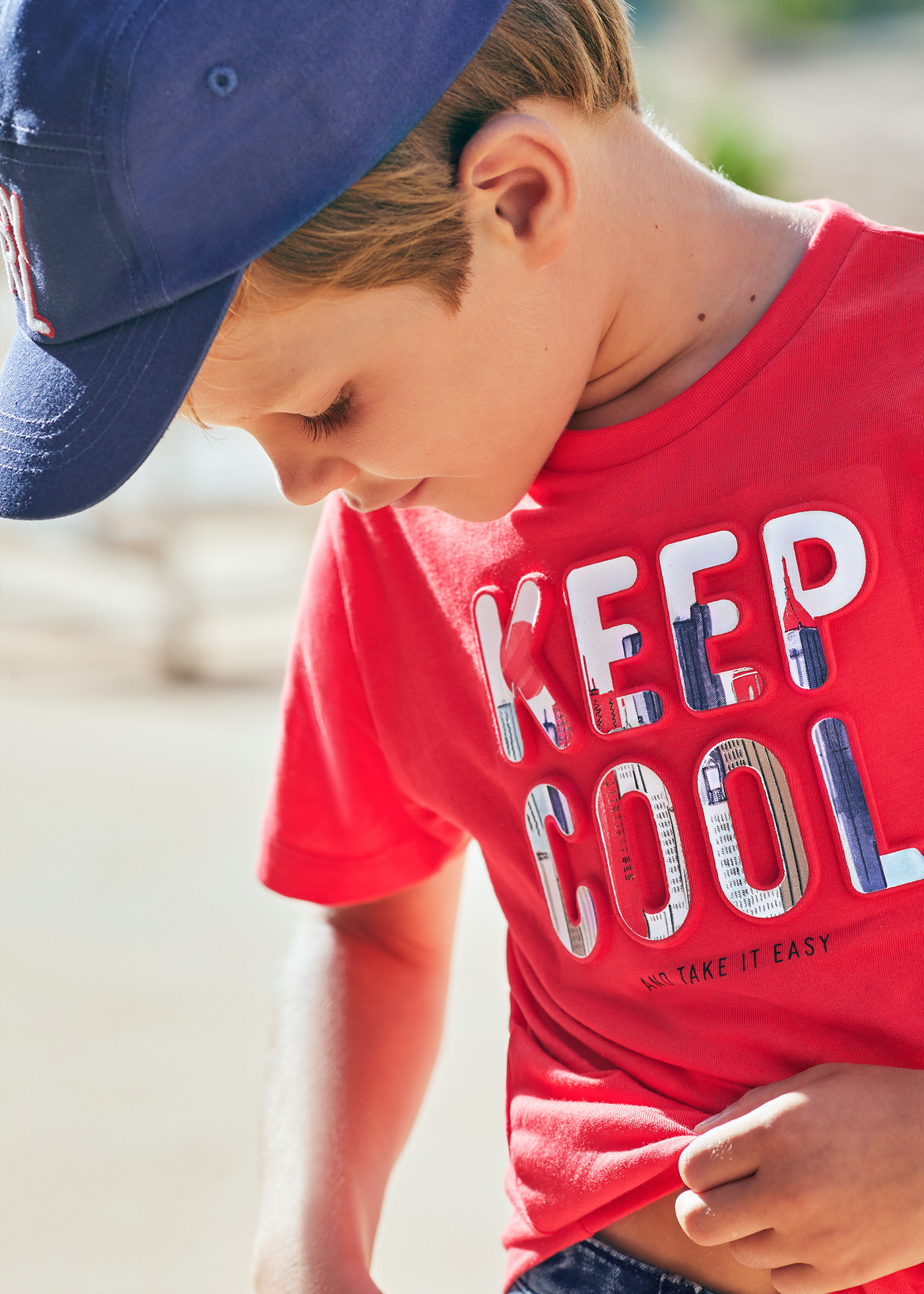 Camiseta infantil Better Cotton com estampa em relevo, White-City