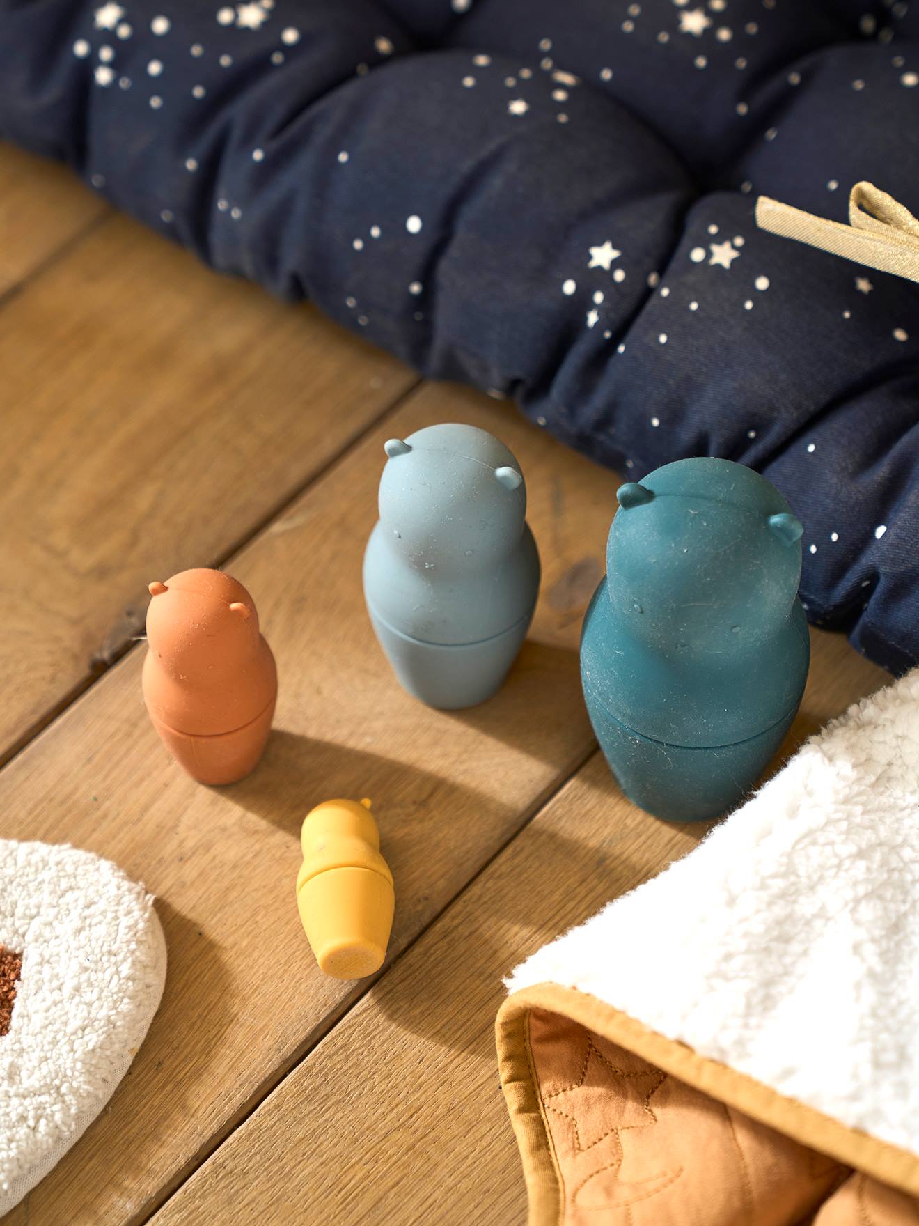 Caixas interligadas Urso de silicone azul escuro liso