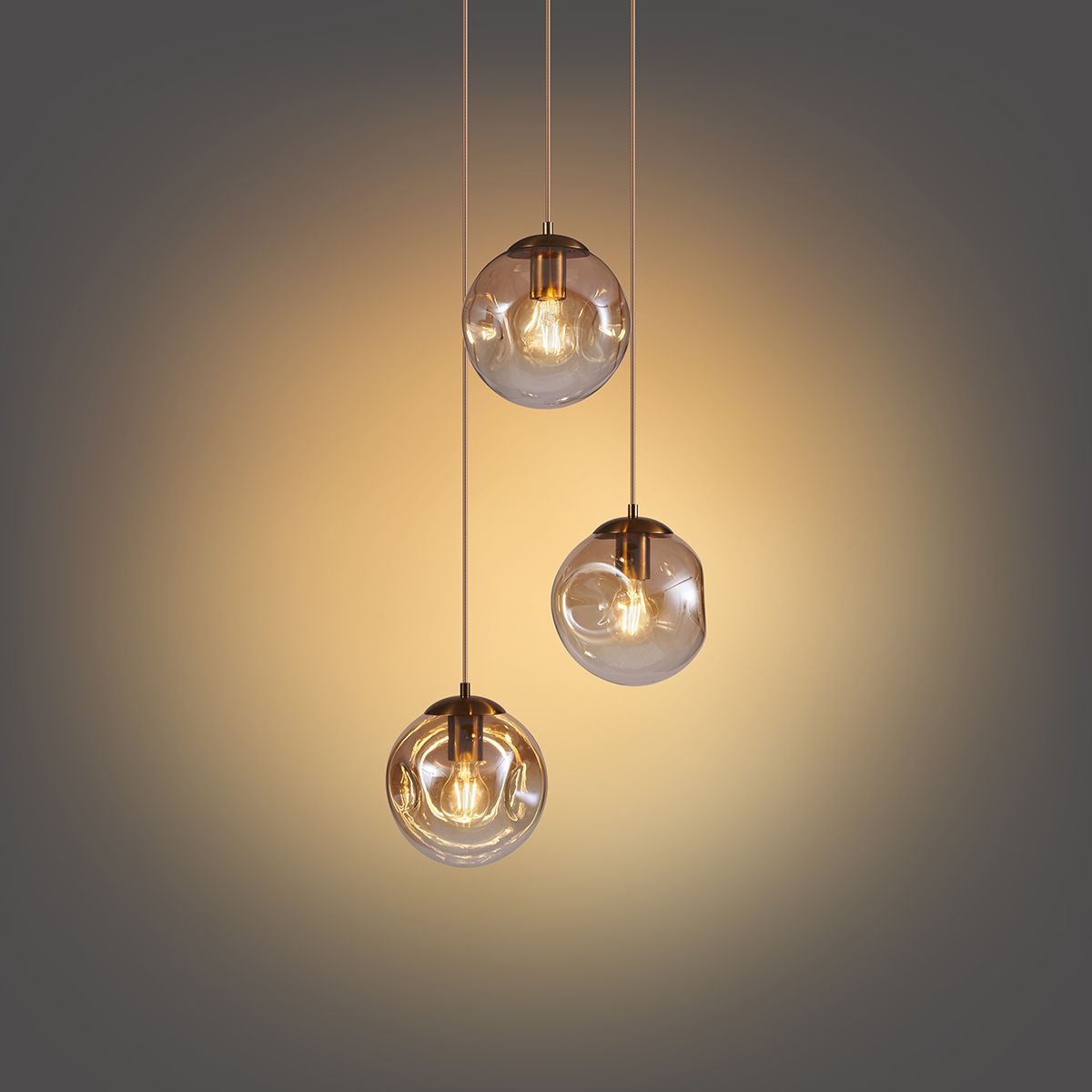 Art deco hanglamp messing met amber glas 3-lichts - Douglass