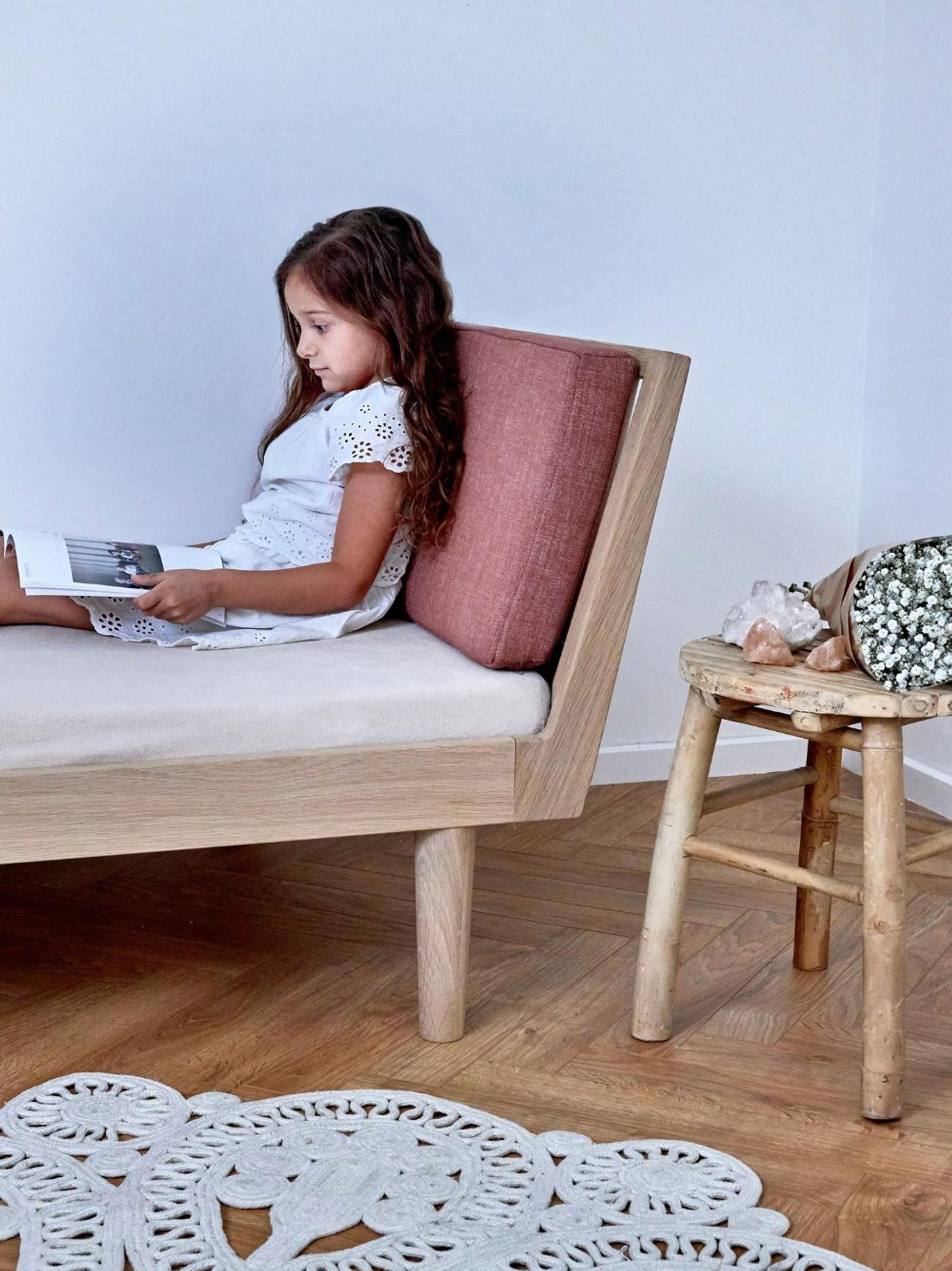 Handgemaakte kinderbed Eli van eikenhout, 90 x 160 cm