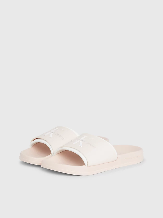 Chinelo com logotipo