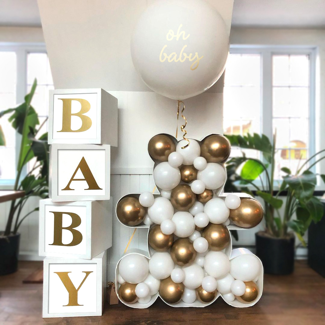 (4er Set) Baby Buchstaben Boxen Party Deko Accessoire Faltbare Papier Kisten Baby Shower / Gender Reveal - Weiss / Gold