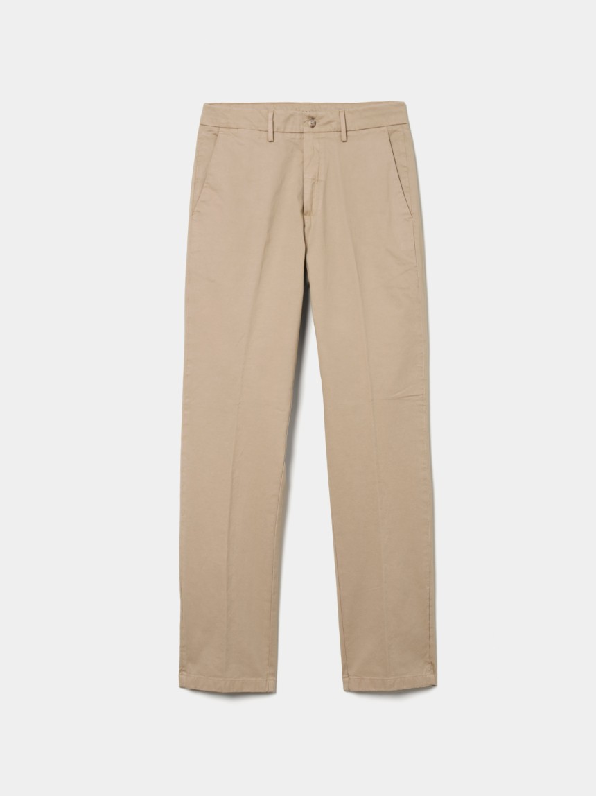 Calças chino slim fit vincadas