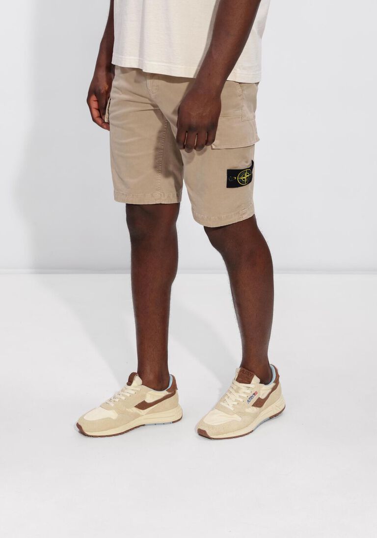 beige stone island joggingbroek shorts s00004