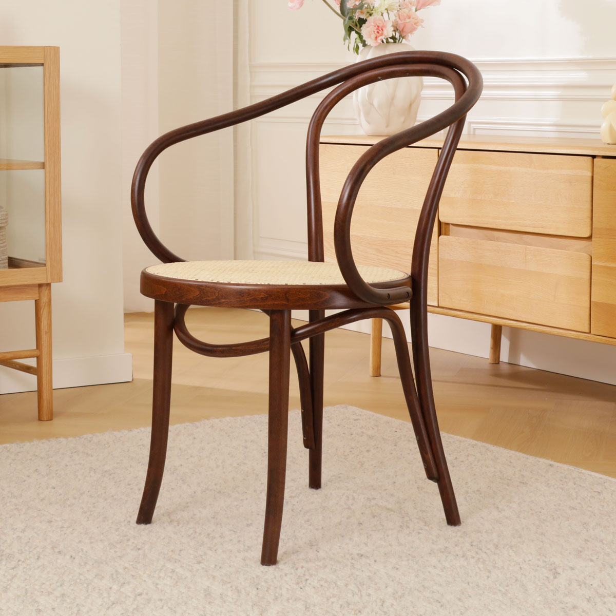Houten eetkamerstoel Venice No. 9 met rotan - walnoot