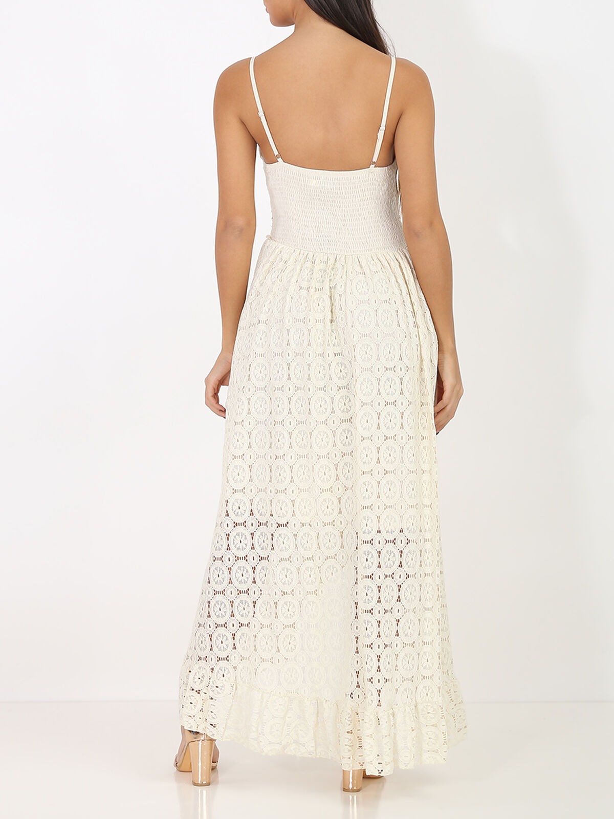 Robe longue à dentelle ajourée et pompons- Beige