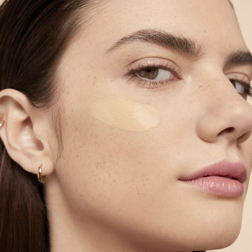 Yves Saint Laurent All Hours Foundation, MN7