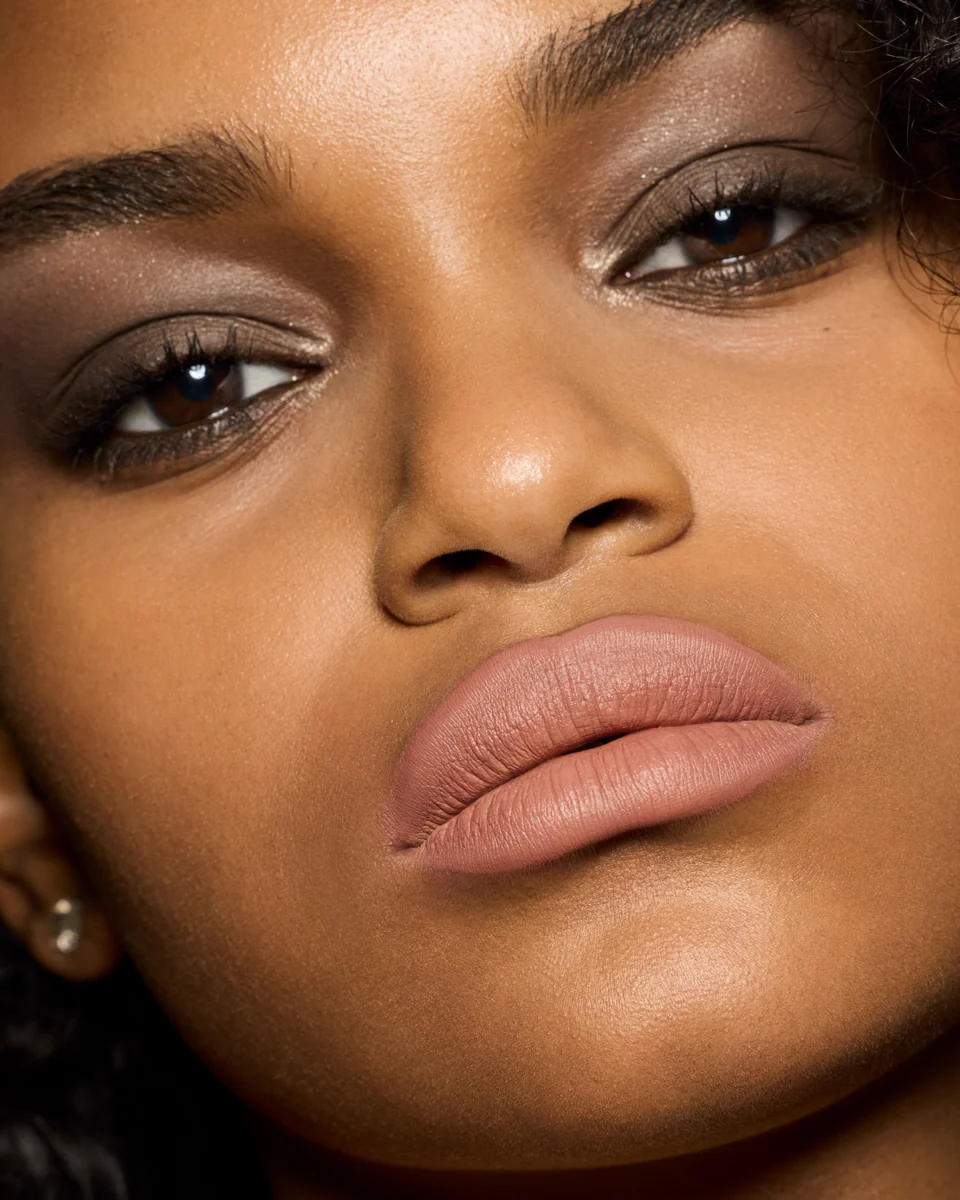 Stunna Lip Paint Longwear Fluid Lip Color