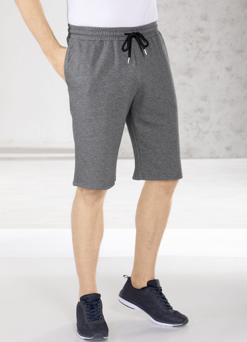 Shorts in 4 Farben