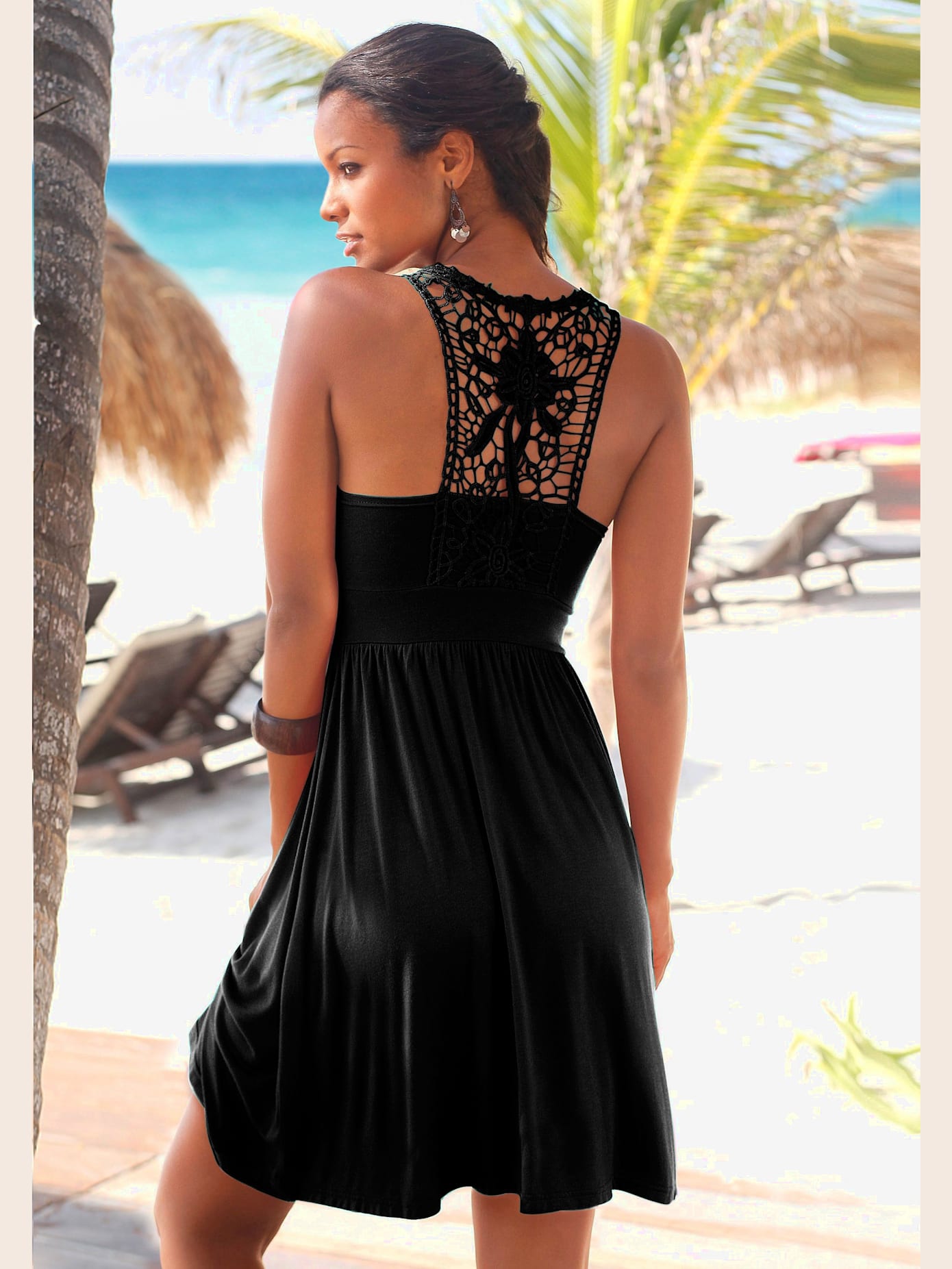 Robe de plage joli empiècement dentelle crochetée au dos