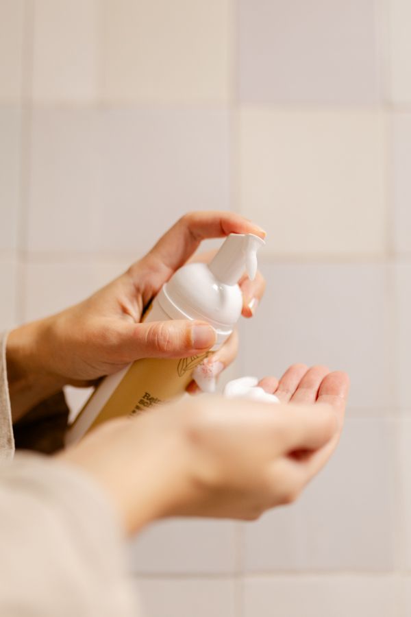 Reinigingsschuim voor het gezicht, droge/gevoelige huid, 150 ml