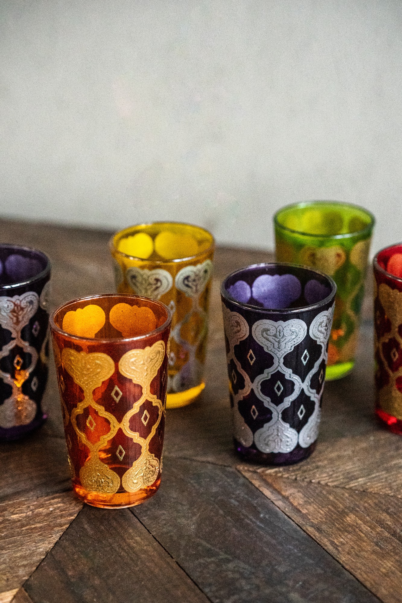 Teeglas 'Jakar' orange-gold, H 9 cm, Ø 5,5 cm zu 4,80