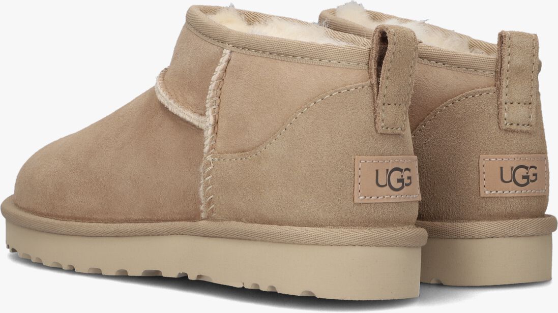 beige ugg vachtlaarzen w classic ultra mini
