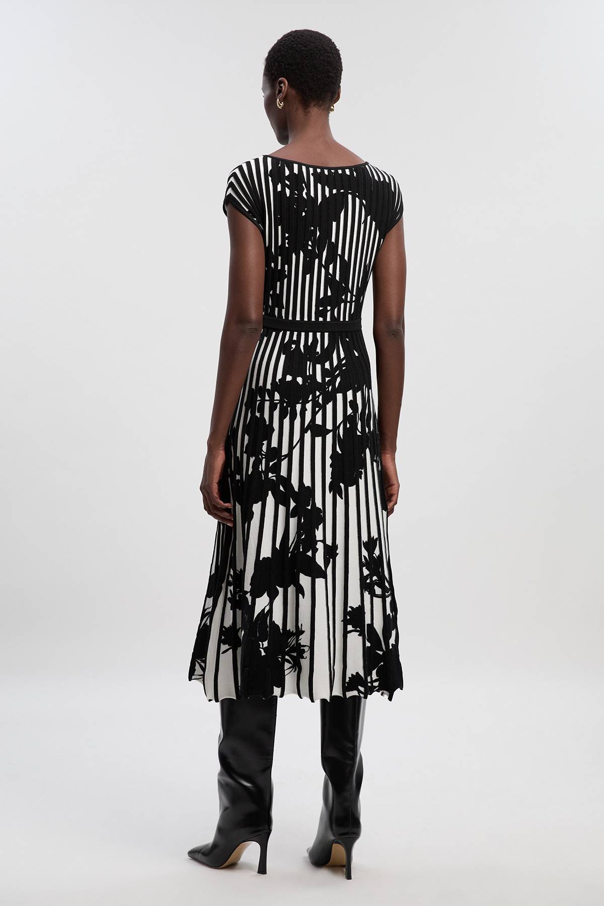KarenMillen Robe Mi-Longue à Jupe Ample en Maille Jacquard Floral