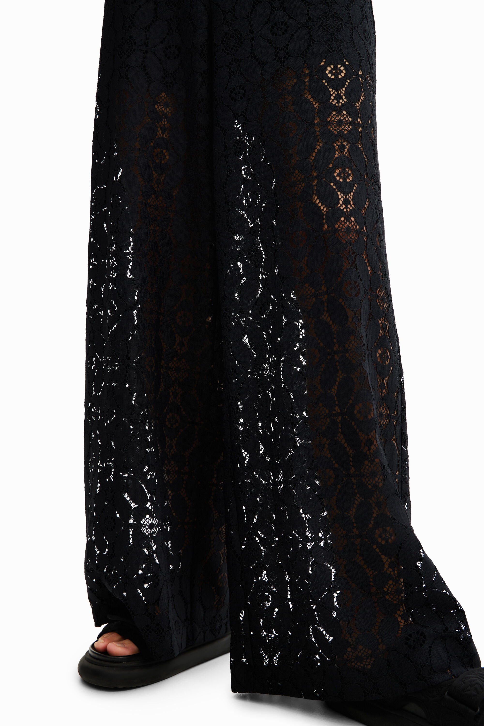 Pantalon dentelle transparences