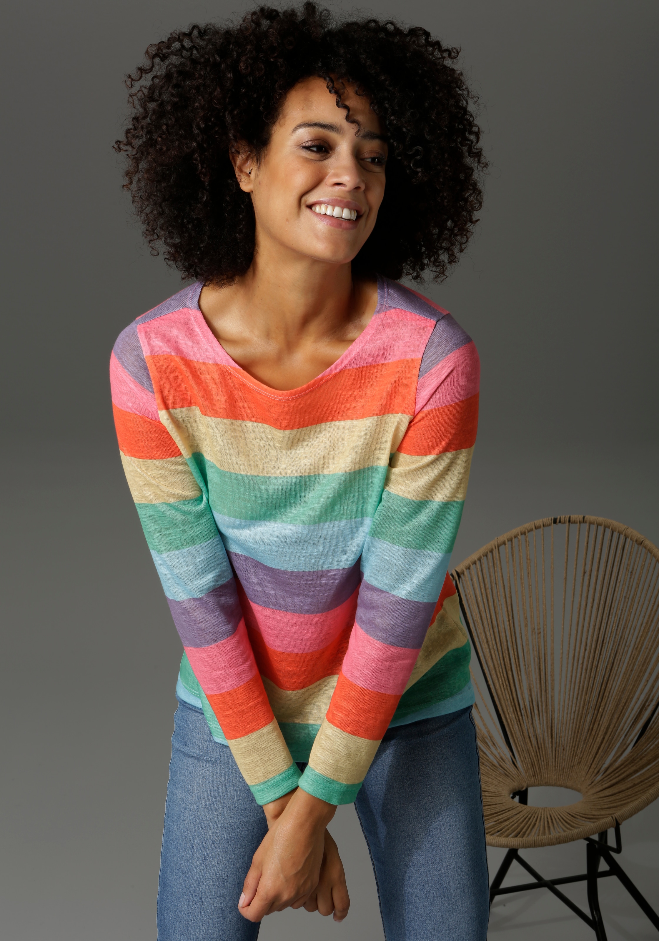 Aniston CASUAL Langarmshirt , mit farbstarken Streifen