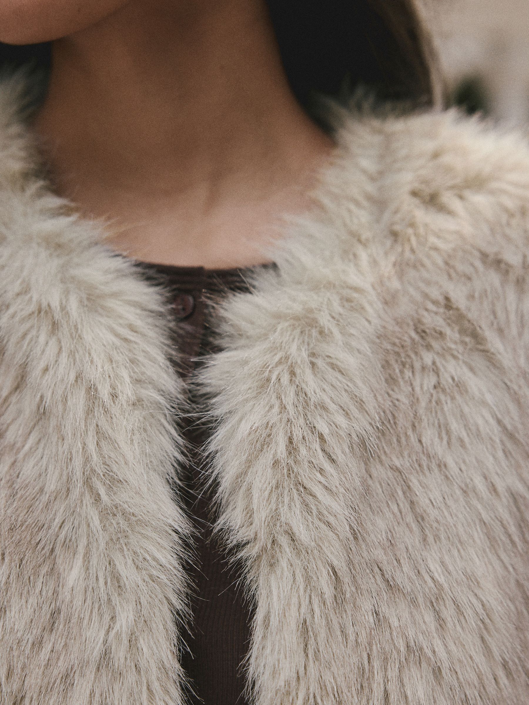 Crème - Gilet van imitatiebont