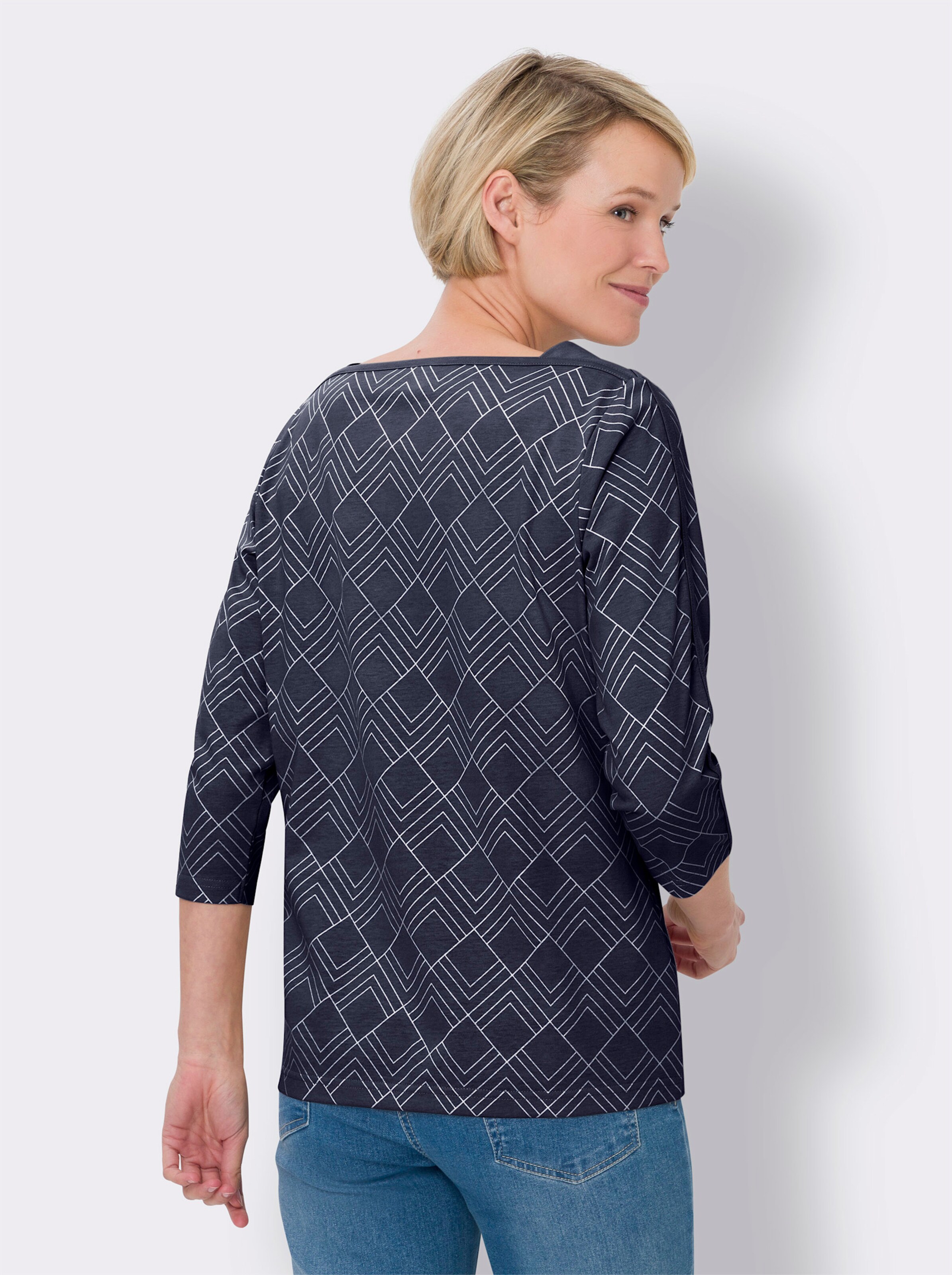 34-Arm-Shirt mit U-Boot-Ausschnitt