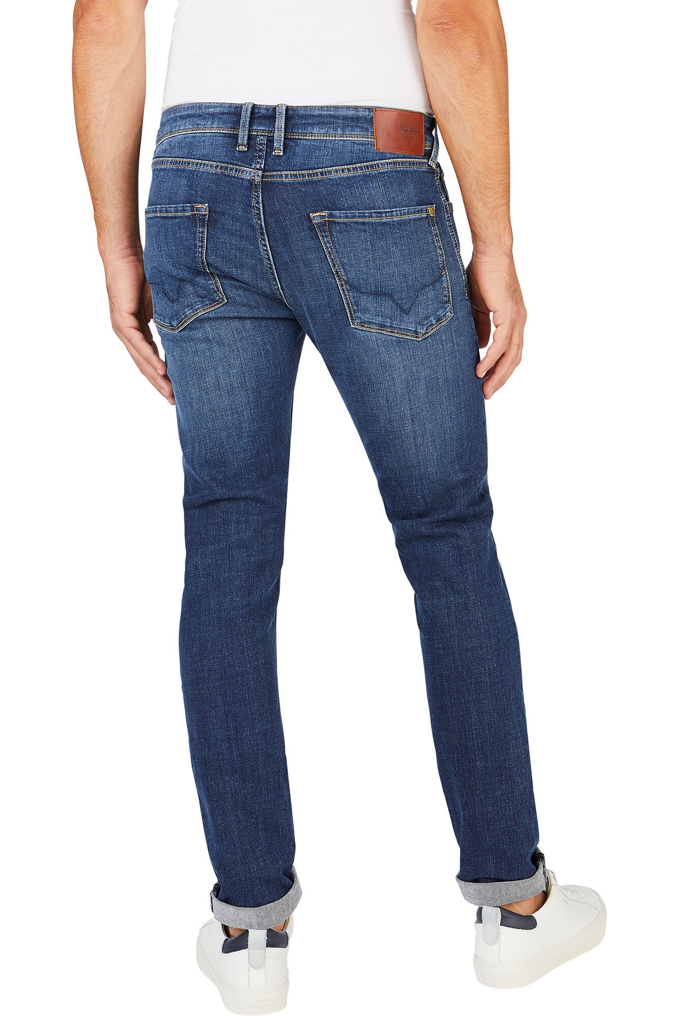 Calça jeans skinny, corte de biquíni