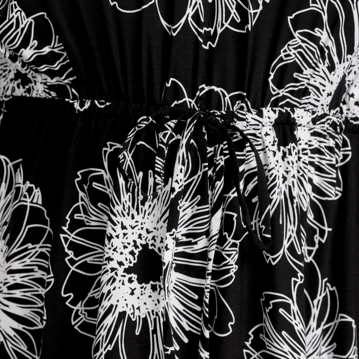 Gina Benotti Damen Kleid mit Blumen allover schwarz / weiss