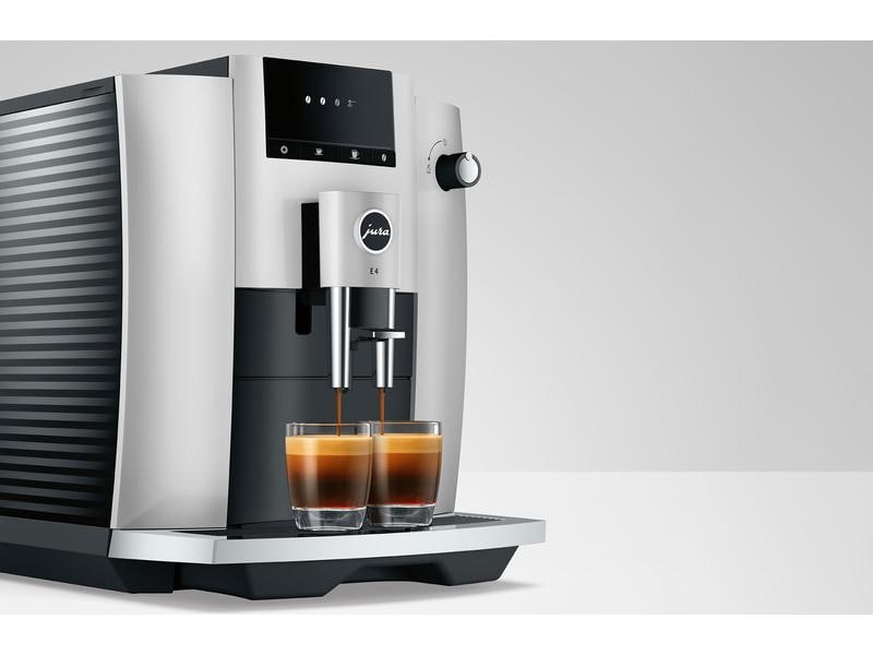 JURA Kaffeevollautomat E4 Platin (SA) Zweitassen-Vollautomat für fünf verschiedene Kaffeegetränke