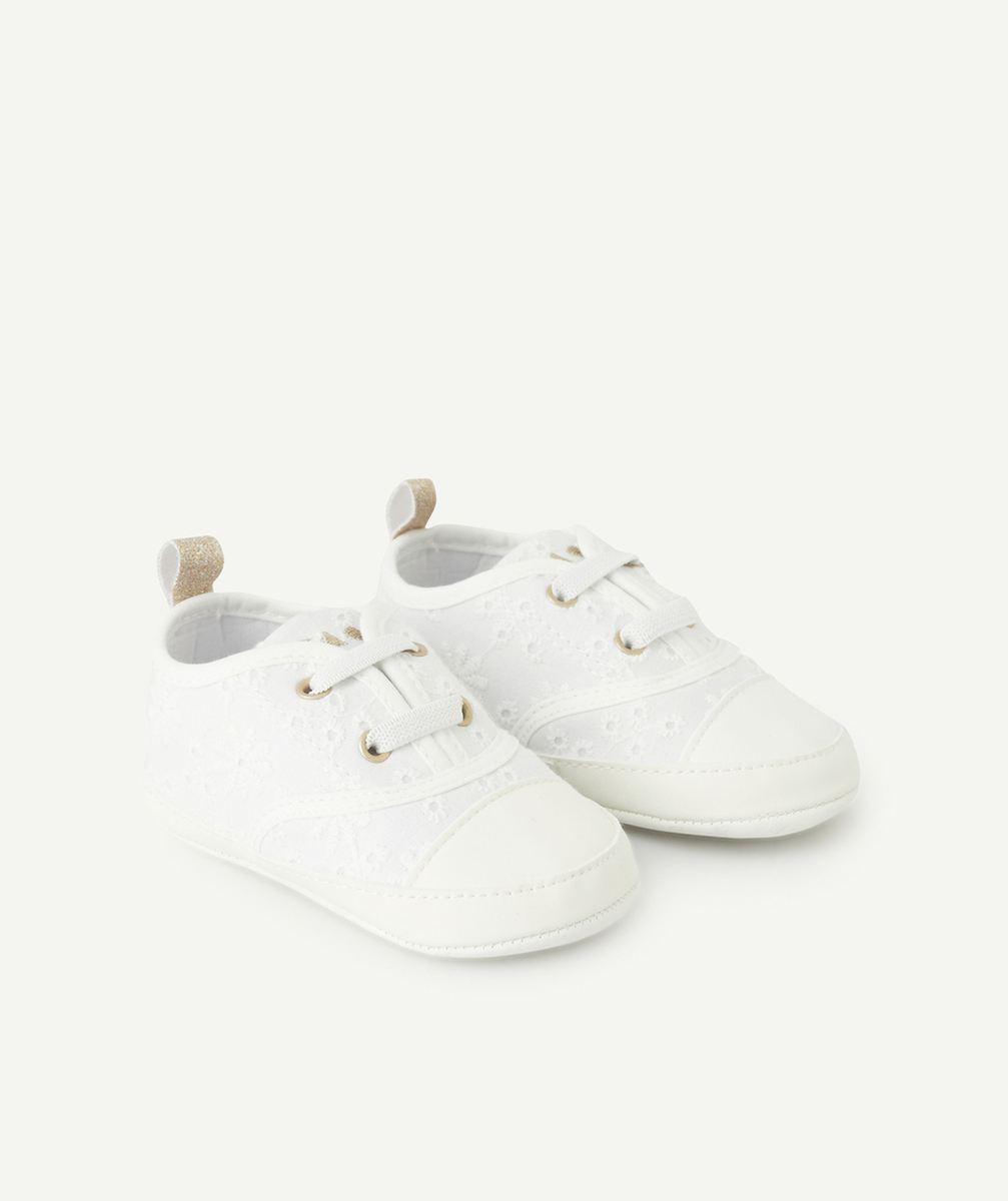 CHAUSSONS STYLE BASKETS BÉBÉ FILLE BLANCS BRODÉS