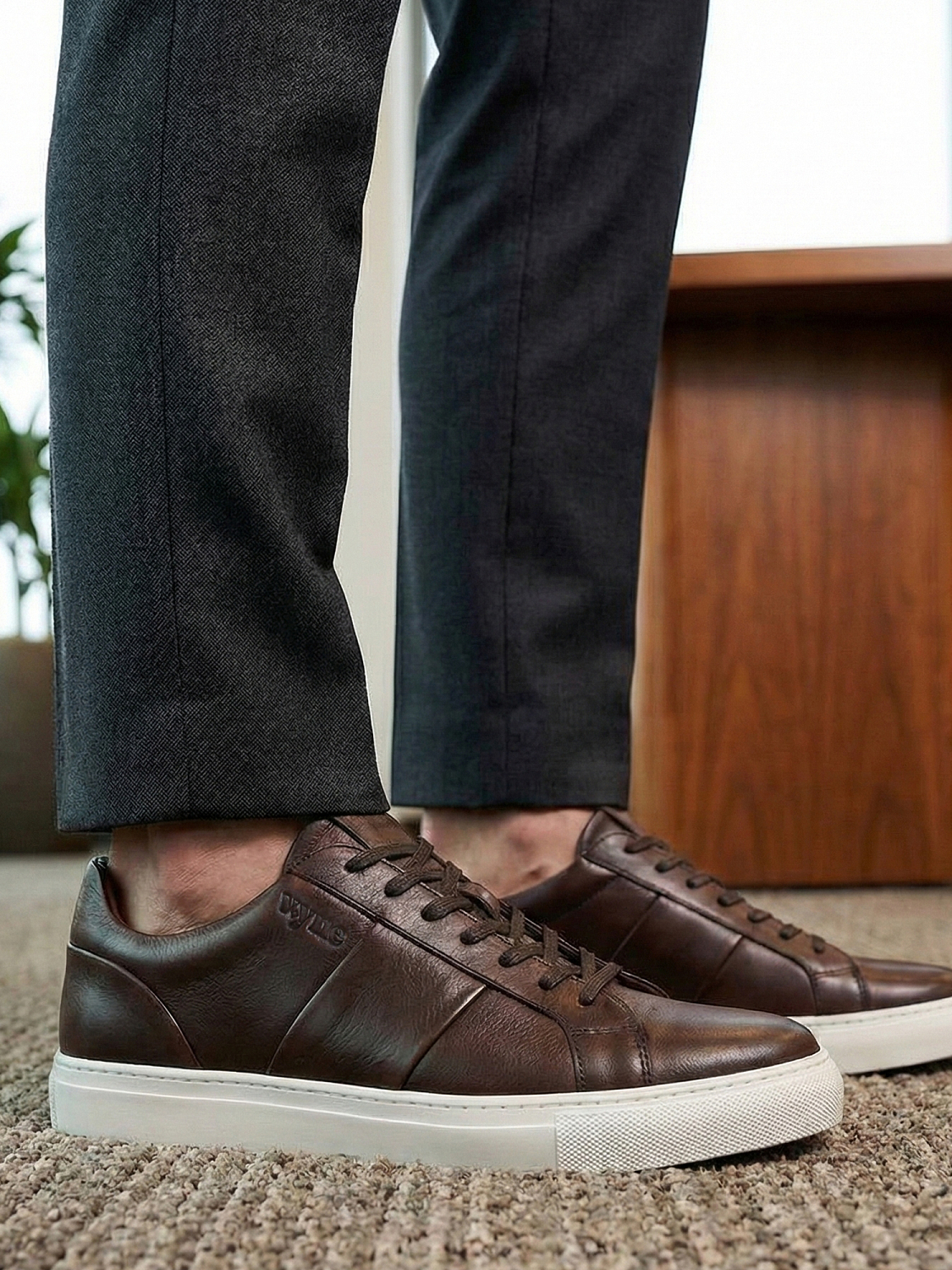 VYNE Cascais Leather Sneakers Brown