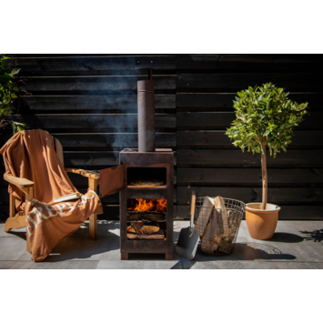 Terras pizzaoven roest
