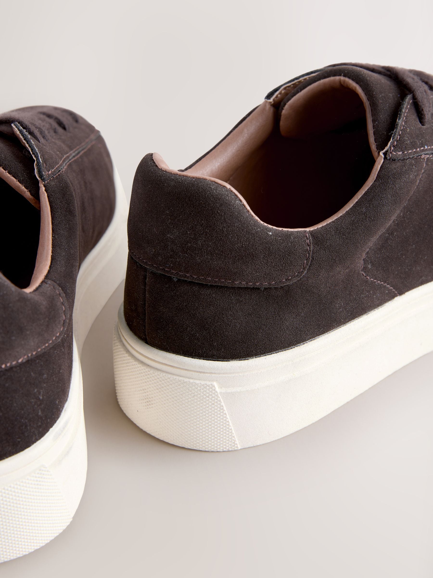 Bruin - Chic-casual lange sneakers