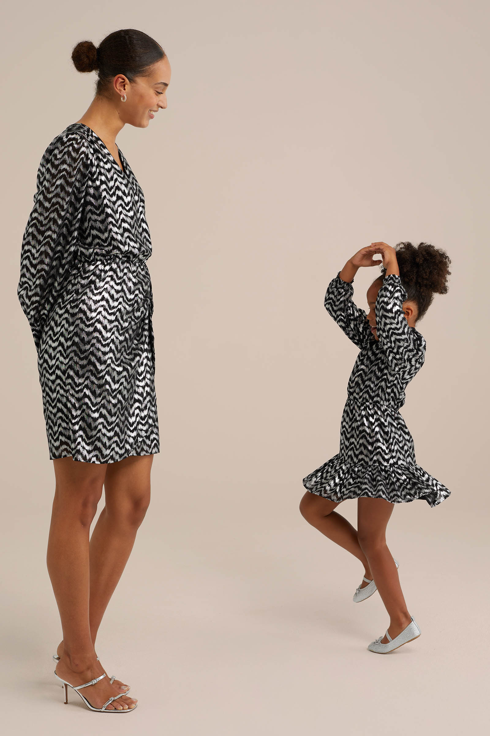 Meisjes jurk met dessin WE Fashion Zilver