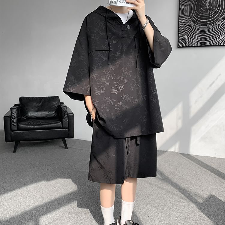Freehop - Set: T-shirt met capuchon en 3/4-mouwen + effen shorts met gemiddelde taille