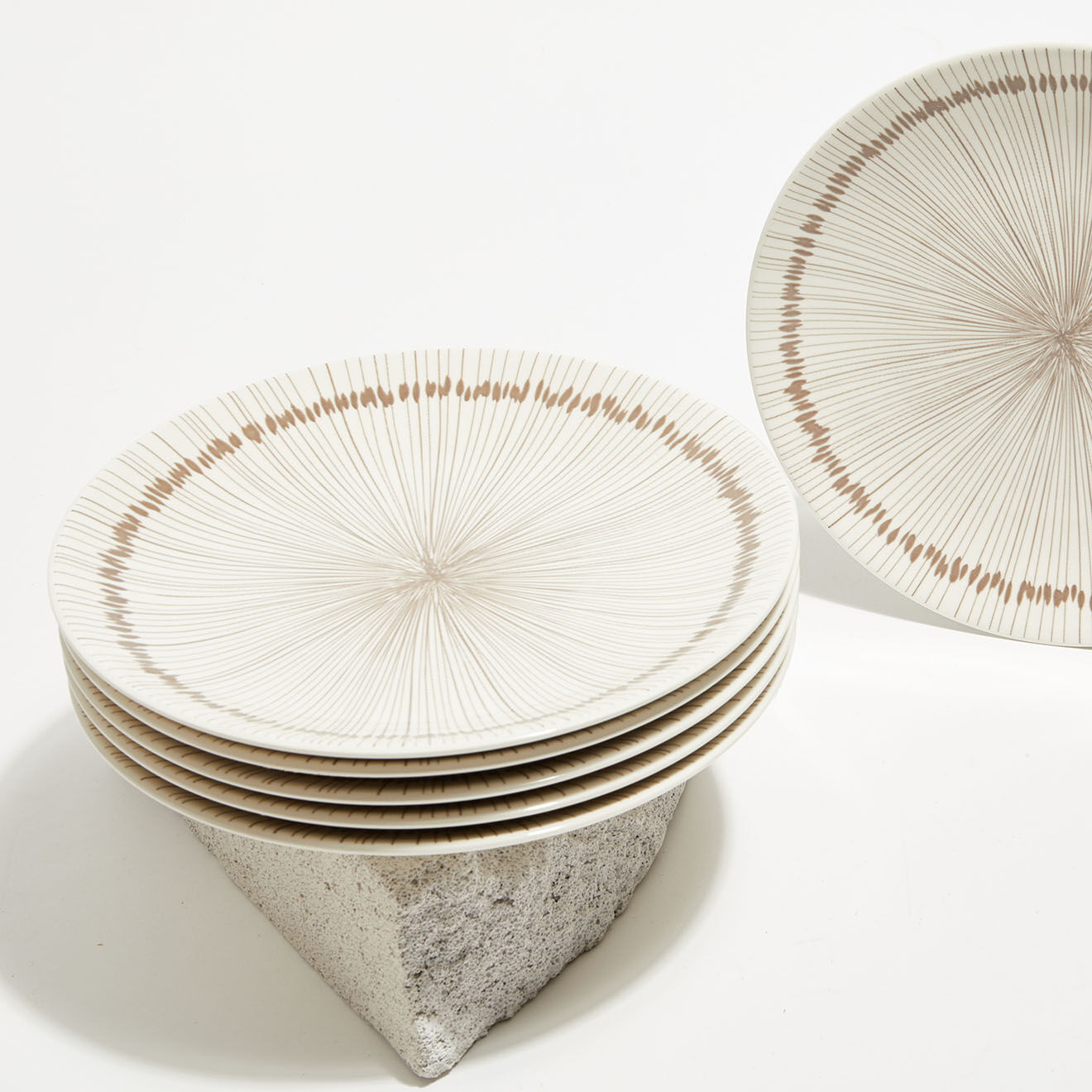 Pomax 6 Assiettes à dessert en Porcelaine Jupon gris/beige - D.22 cm