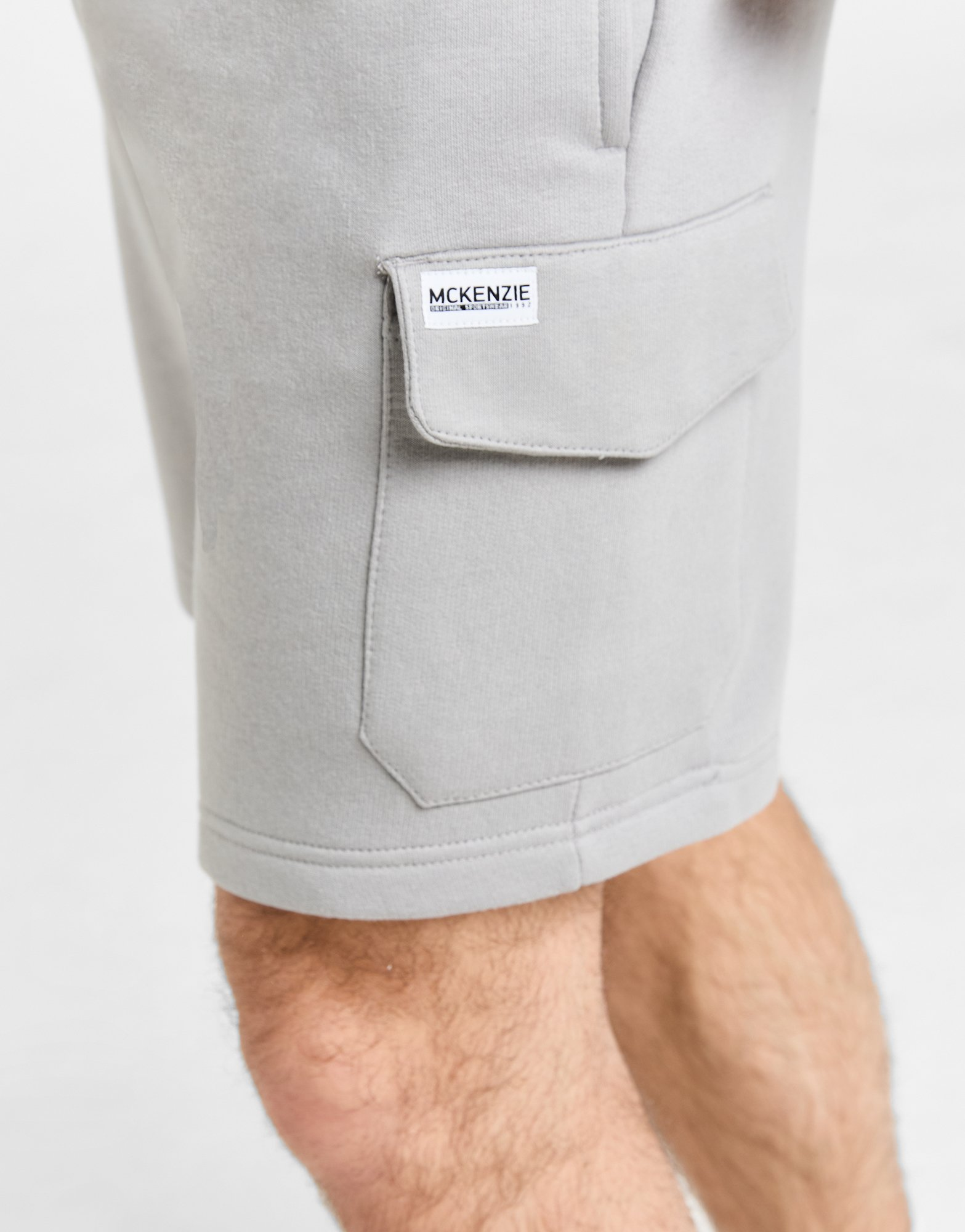 McKenzie Ensemble Short Cargo/Sweat à Capuche Homme