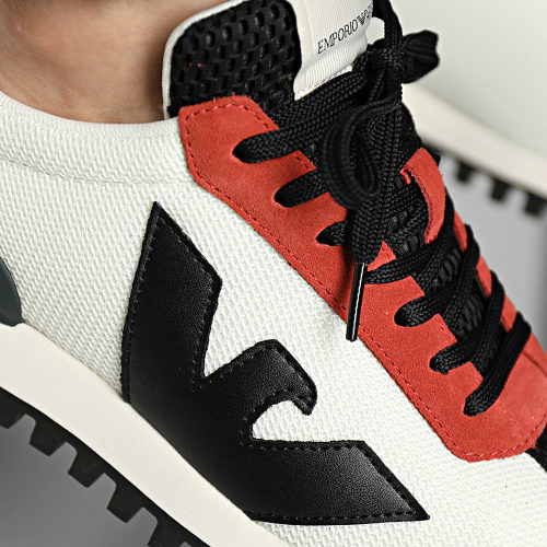 Baskets X4X583-XN647 Black Off White Red