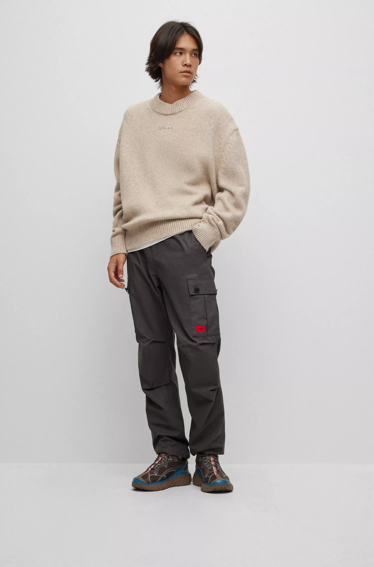 Suéter HUGO vermelho de modelagem oversized com detalhe do logo
