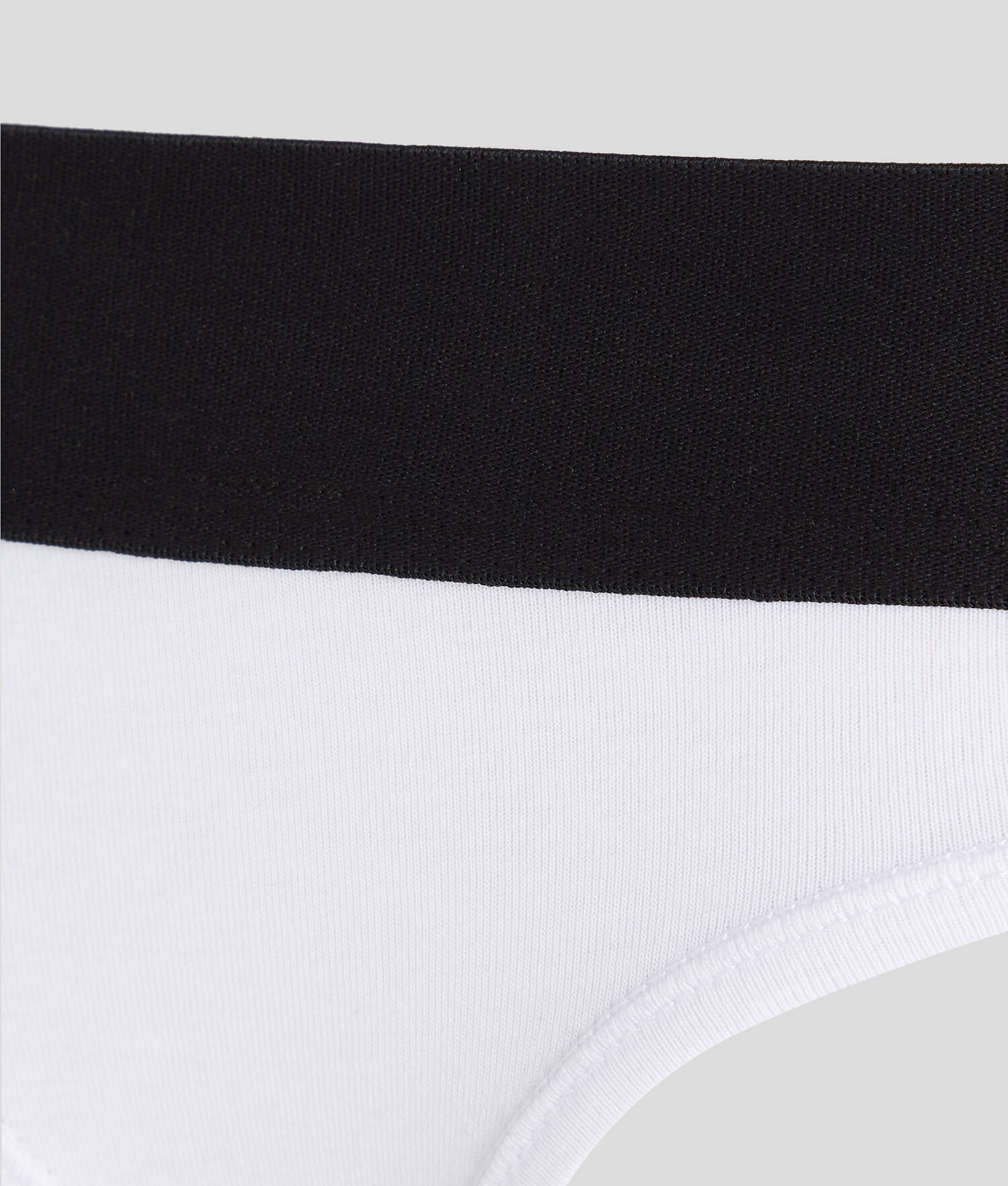 STRING TAILLE BASSE HOTEL KARL