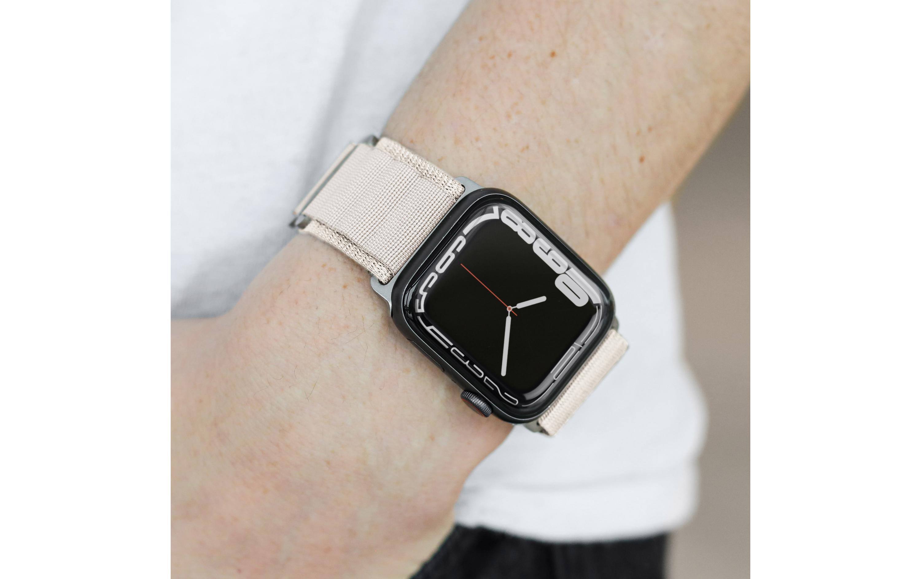 Armband Action Loop Apple Watch 42/44/45/49 mm CreamArmband für Apple Watch 42/44/45/49mm