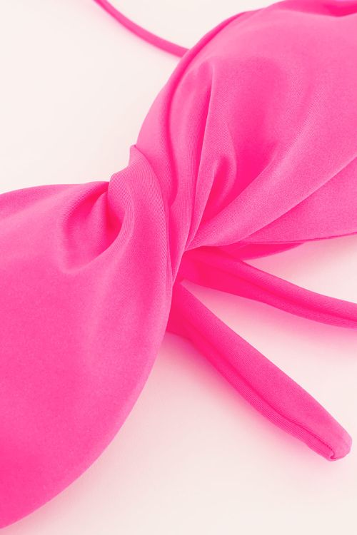 Roze glanzende bikini top met twist