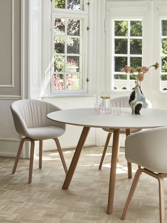 Hay Copenhague CPH25 tafel 140, gelakt eiken
