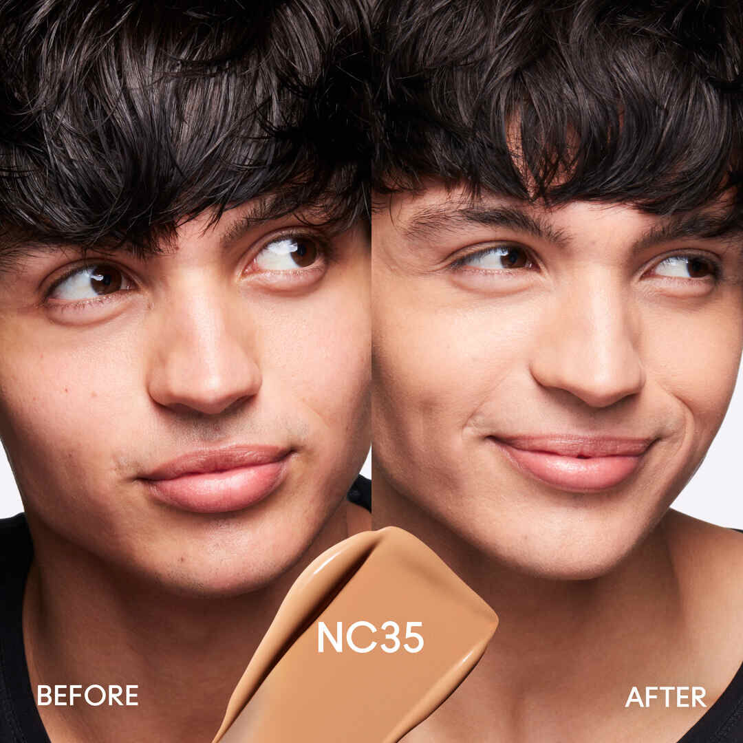 MAC STUDIO FIX FLUID SPF 15 24HR MATTE FOUNDATION + OIL CONTROL