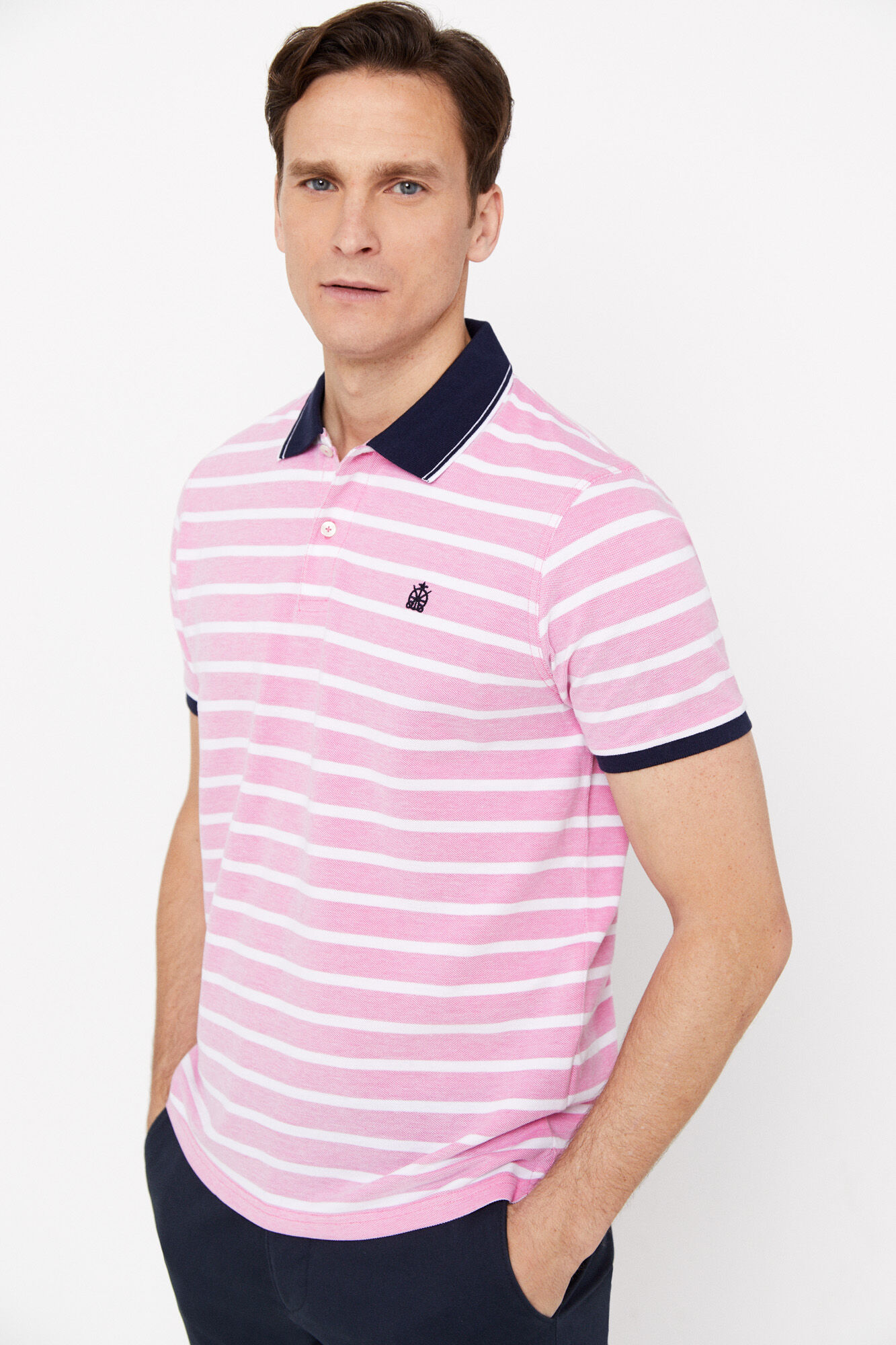 Camisa polo Oxford listrada com gola contrastante - Rosa