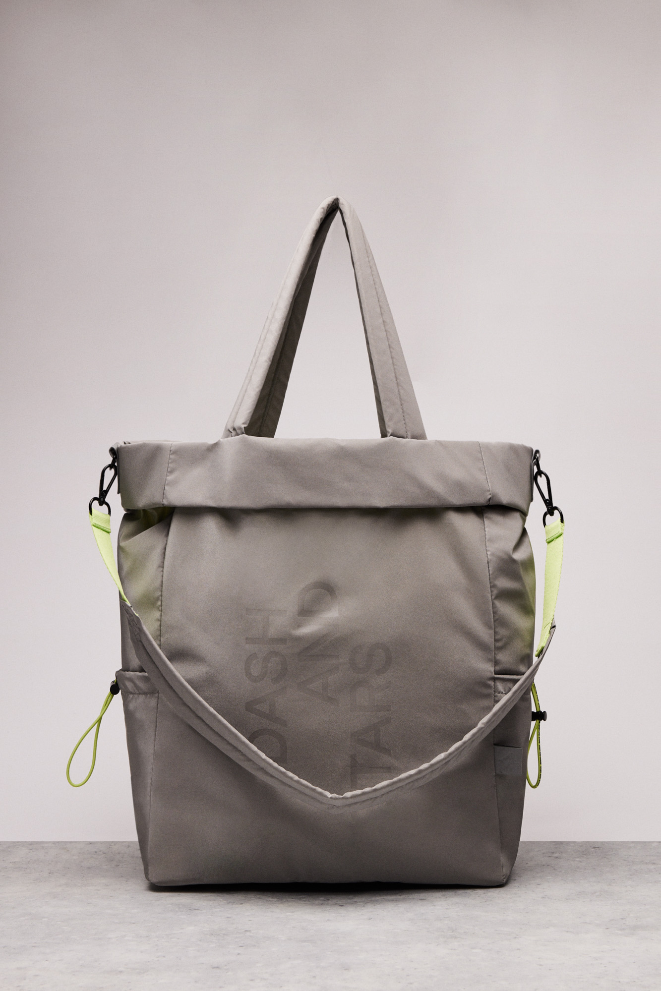 Bolsa de compras prateada
