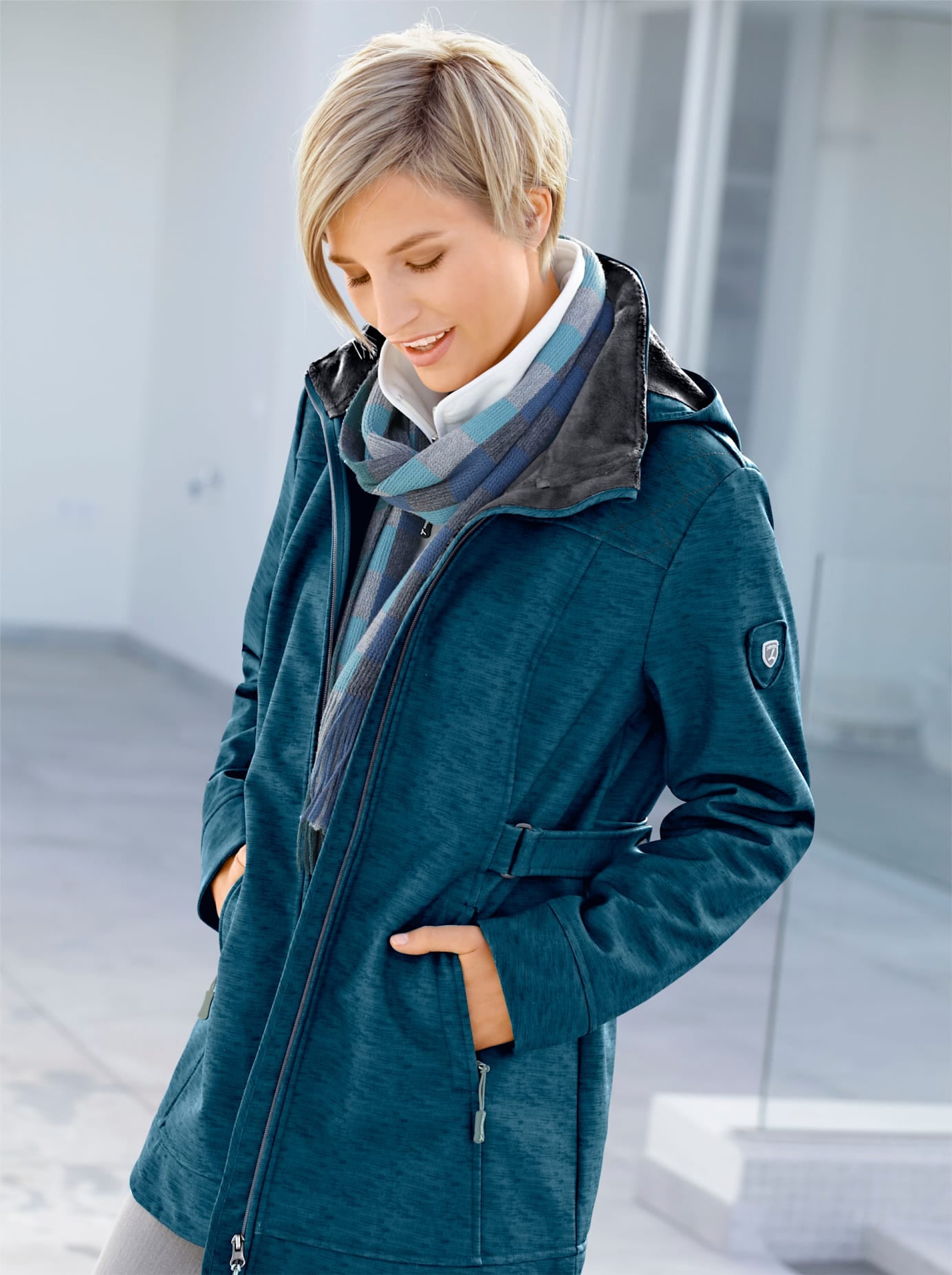 Casual Looks Softshelljacke mit Kapuze