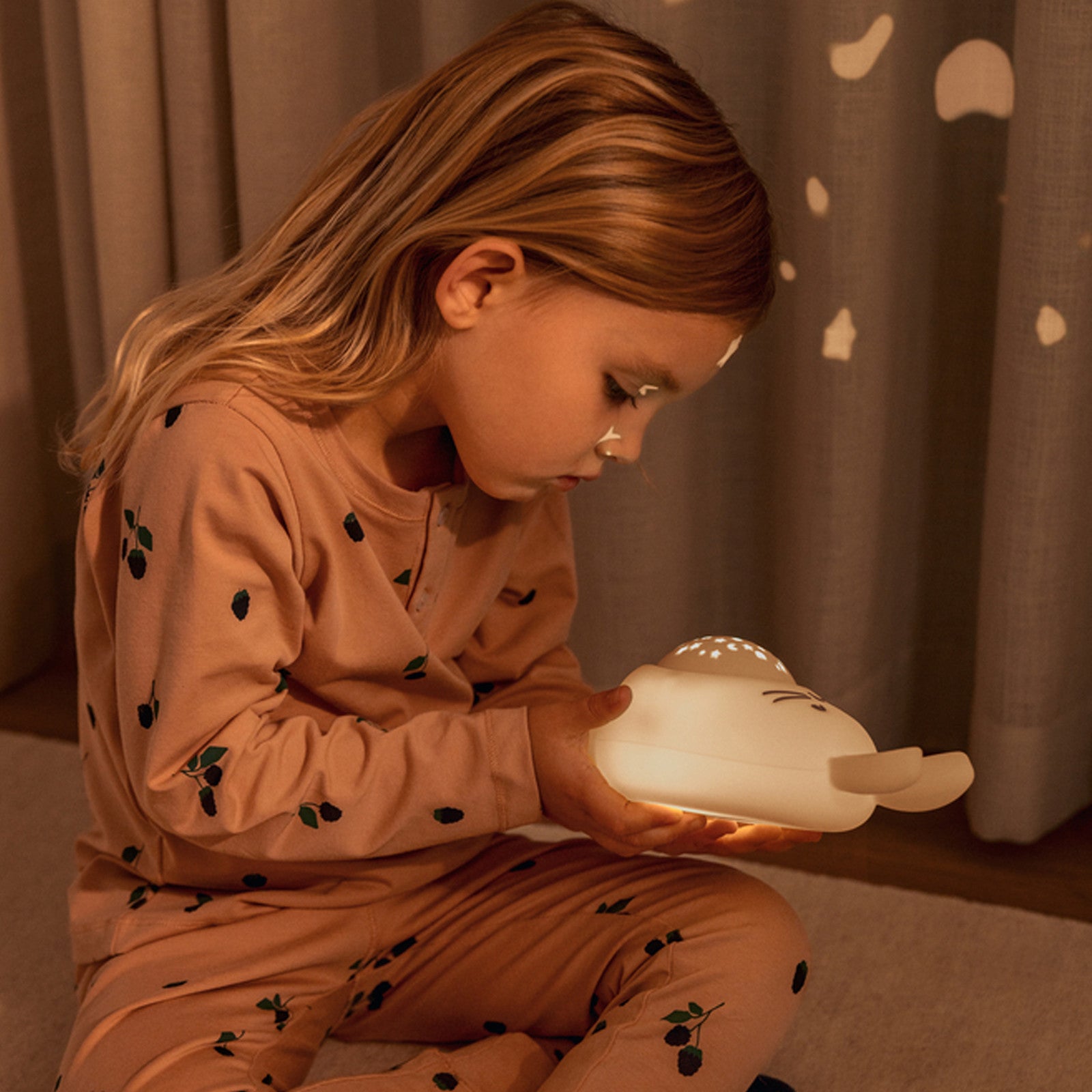 Einschlafhilfe mit Licht und Geräuschen Manuel Rabbit Sandy